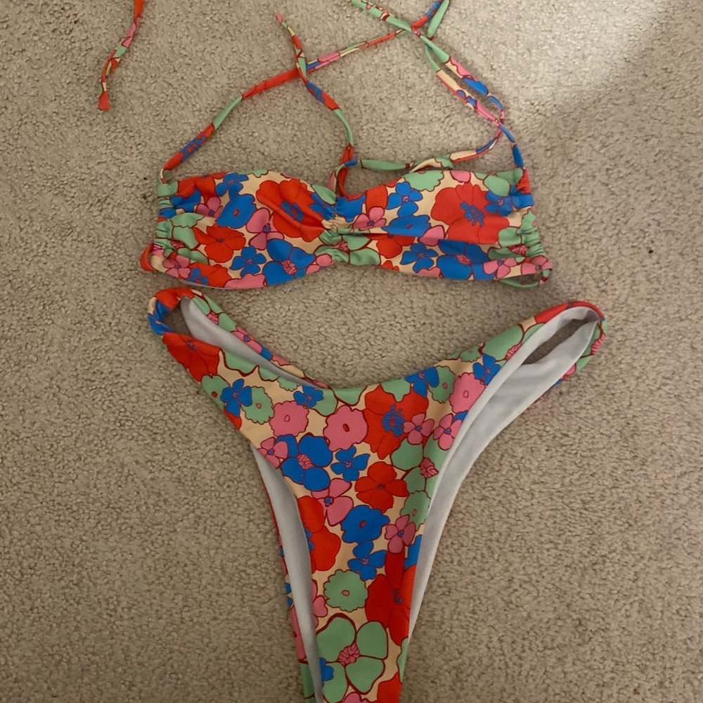 Trendy bikini